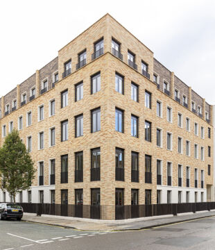 One Molyneux Street 001